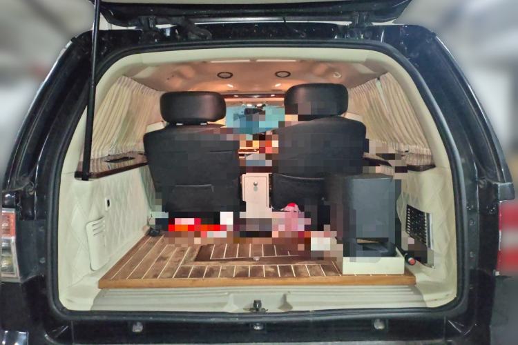 Used Lincoln Navigator  Trunk