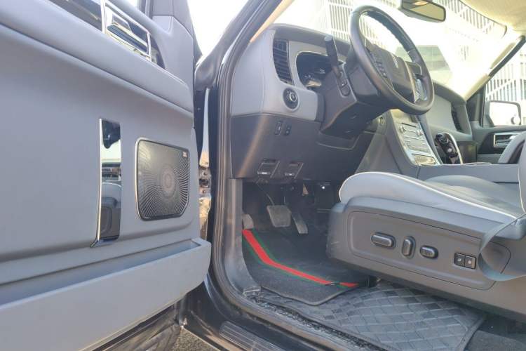 Used Lincoln Navigator 2014 3.5T AWD Parallel Import Driver Seat