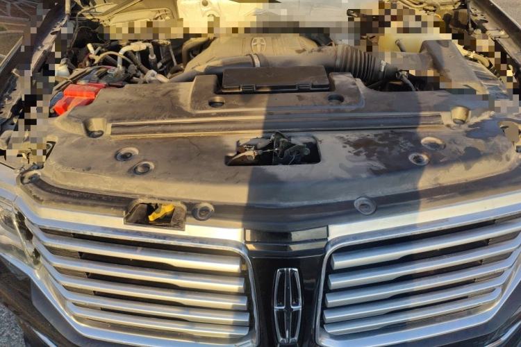 Used Lincoln Navigator 2014 3.5T AWD Parallel Import Engine Bay