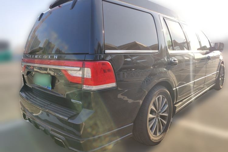 Used Lincoln Navigator 2014 3.5T AWD Parallel Import Rear Right 45 Deg
