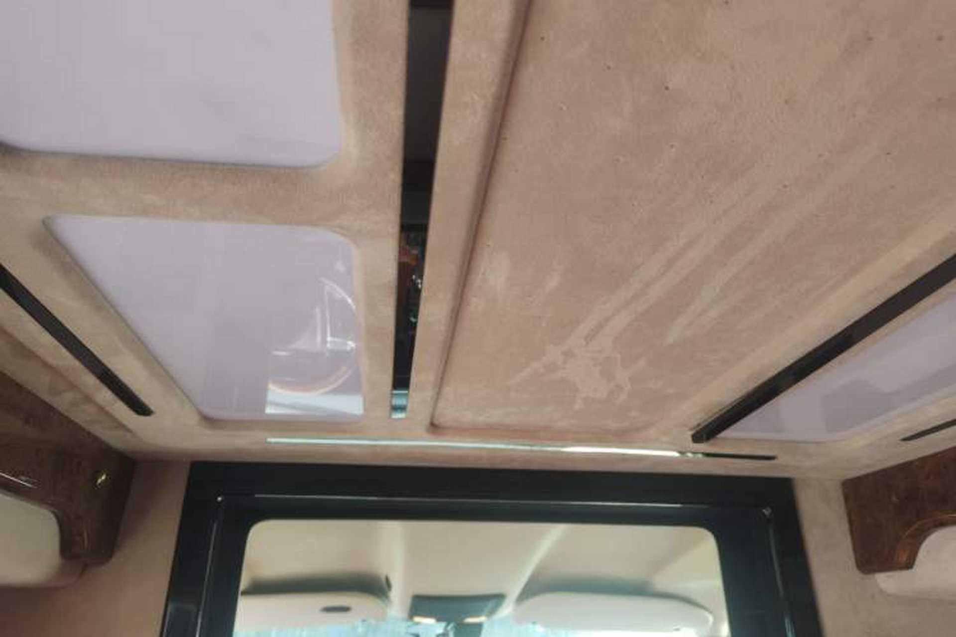 Used Lincoln Navigator  Headliner