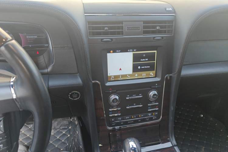 Used Lincoln Navigator 2016 3.5T AWD Audio And AC Panel