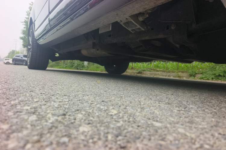 Used Lincoln Navigator  Chassis Front Right
