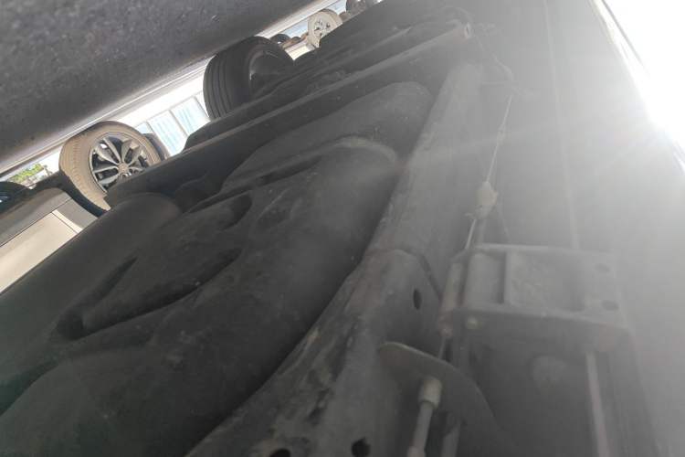 Used Lincoln Navigator 2016 3.5T AWD Chassis Rear Left