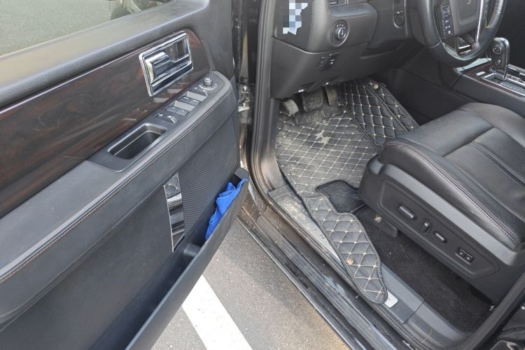 Used Lincoln Navigator 2016 3.5T AWD Driver Seat