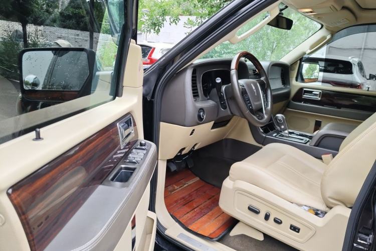 Used Lincoln Navigator 2016 3.5T Diplomat U.S. Specification Driver Seat