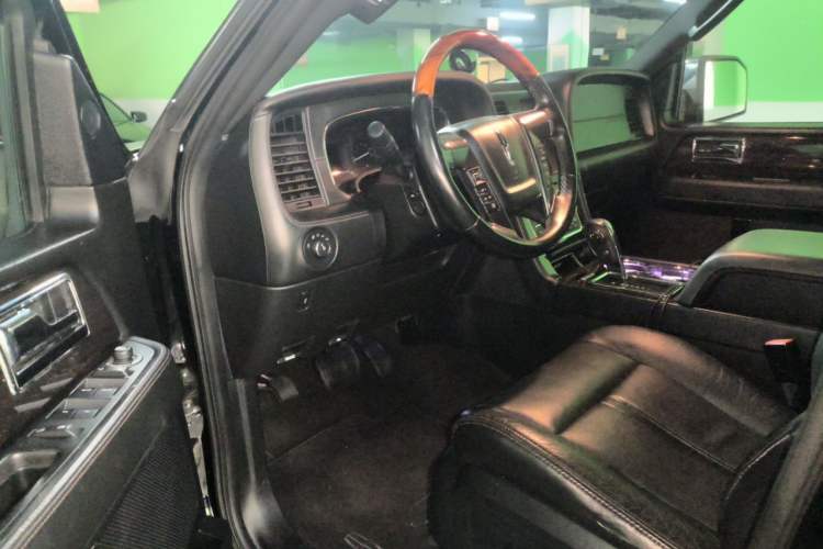 Used Lincoln Navigator 2016 3.5T AWD Driver Seat