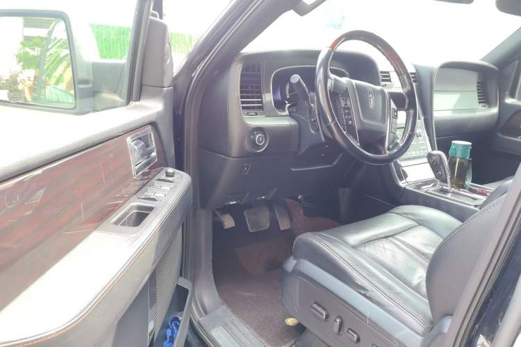 Used Lincoln Navigator 2016 3.5T AWD Driver Seat