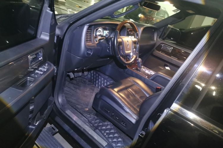Used Lincoln Navigator 2016 3.5T AWD Driver Seat