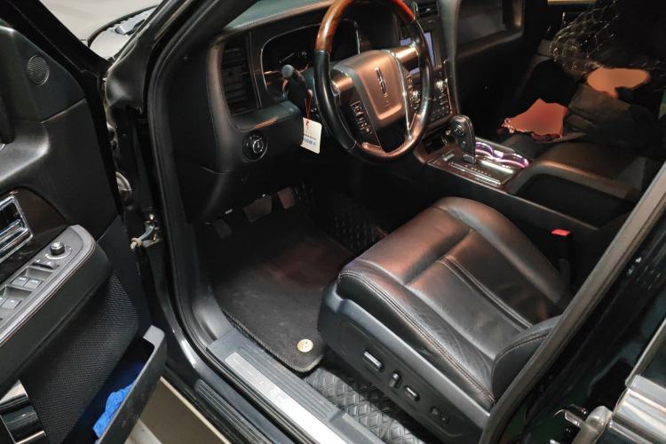 Used Lincoln Navigator 2016 3.5T AWD Driver Seat