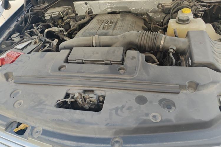 Used Lincoln Navigator 2016 3.5T AWD Engine Bay