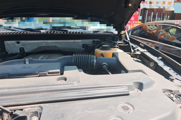 Used Lincoln Navigator 2016 3.5T AWD Engine Bay Left
