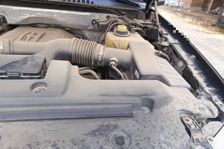 Used Lincoln Navigator 2016 3.5T AWD Engine Bay Left