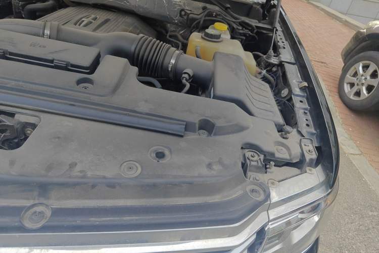 Used Lincoln Navigator 2016 3.5T AWD Engine Bay Left