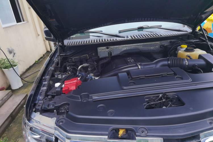 Used Lincoln Navigator 2016 3.5T AWD Engine Bay Right