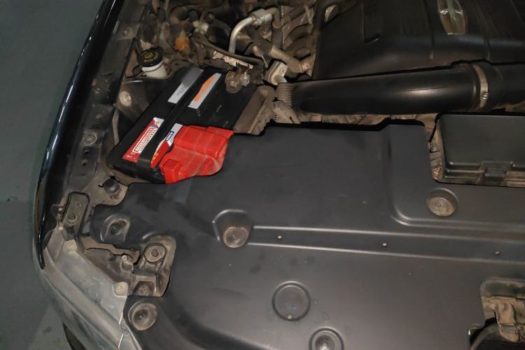 Used Lincoln Navigator 2016 3.5T AWD Engine Bay Right
