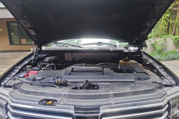 Used Lincoln Navigator 2016 3.5T AWD Engine Bay