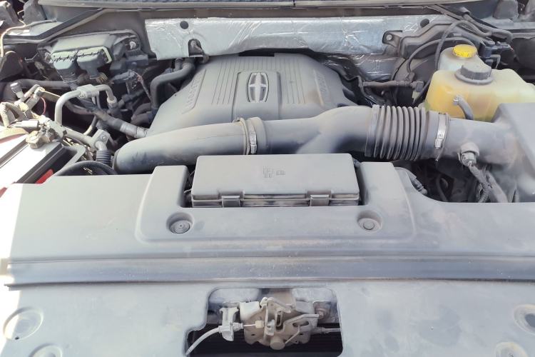 Used Lincoln Navigator 2016 3.5T AWD Engine Bay