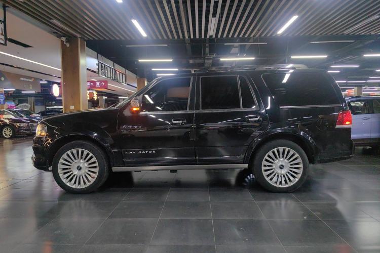 Used Lincoln Navigator 2016 3.5T AWD Exterior 3