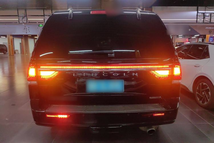 Used Lincoln Navigator 2016 3.5T AWD Exterior 4