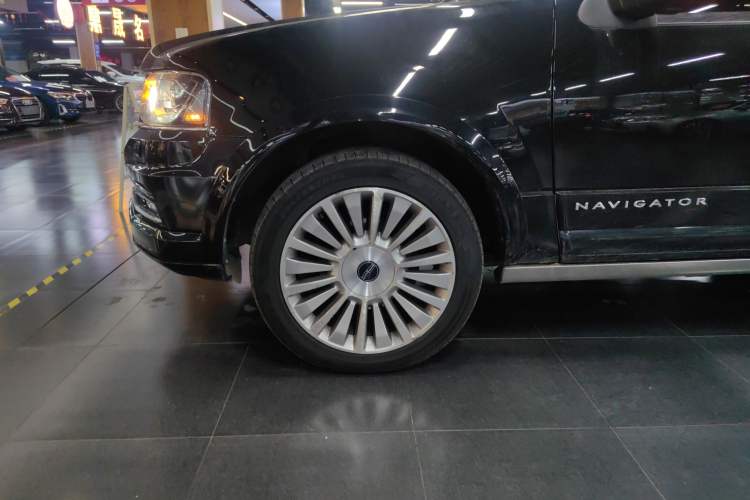 Used Lincoln Navigator 2016 3.5T AWD Exterior 7