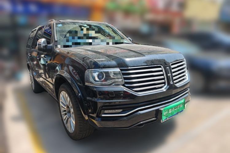 Used Lincoln Navigator 2016 3.5T AWD Front Right 45 Deg