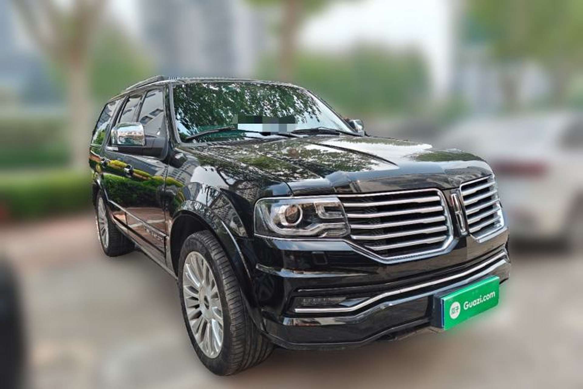 Used Lincoln Navigator 2016 3.5T AWD Front Right 45 Deg