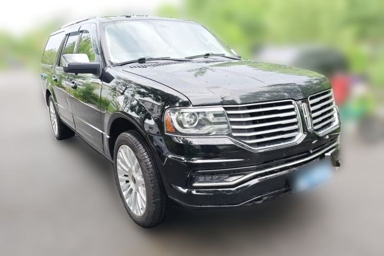 Used Lincoln Navigator 2016 3.5T Diplomat U.S. Specification Front Right 45 Deg
