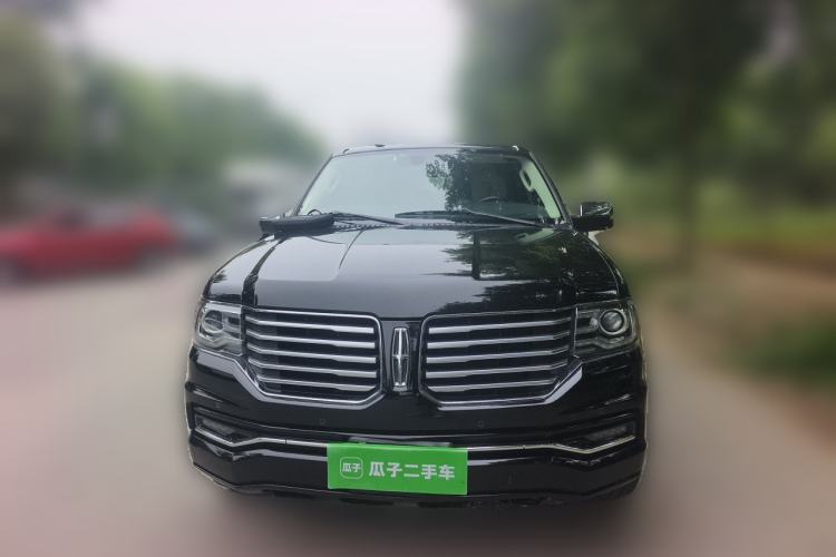 Used Lincoln Navigator  Front