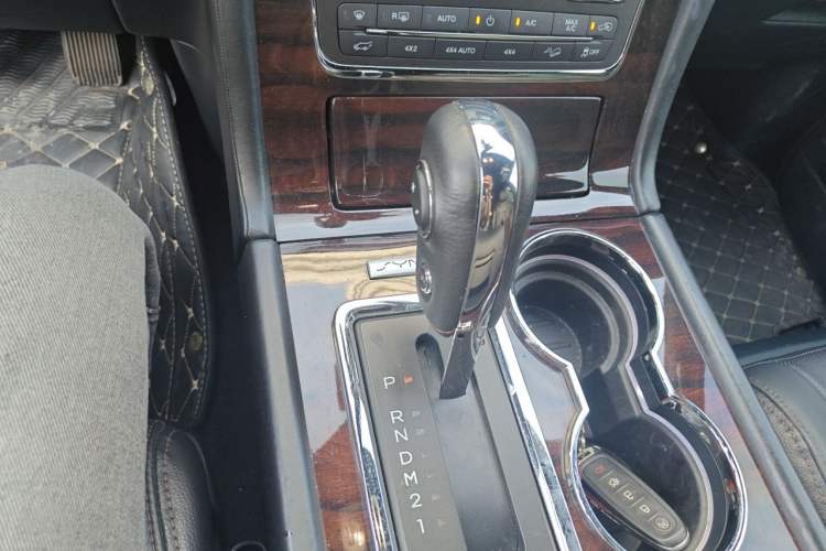 Used Lincoln Navigator 2016 3.5T AWD Gear Lever