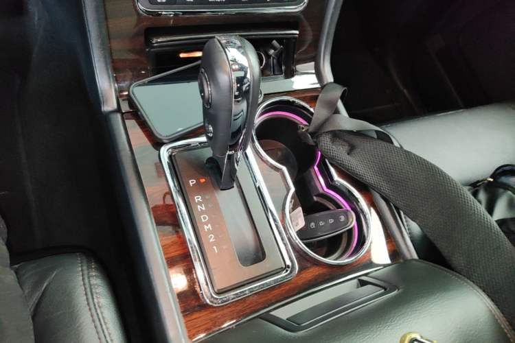 Used Lincoln Navigator 2016 3.5T AWD Gear Lever