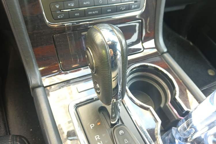 Used Lincoln Navigator 2016 3.5T AWD Gear Lever