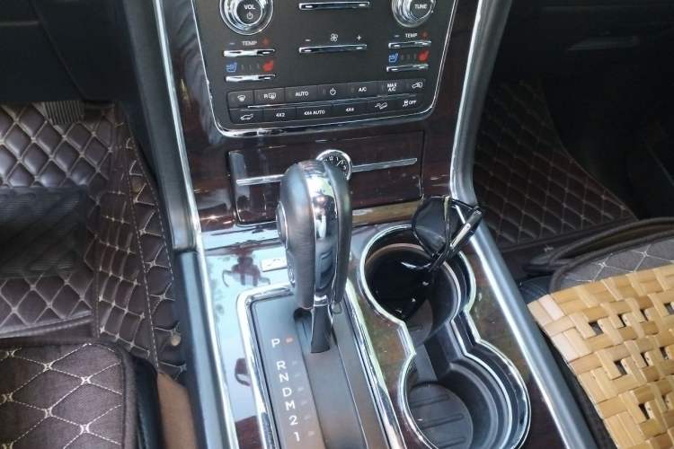 Used Lincoln Navigator 2016 3.5T AWD Gear Lever
