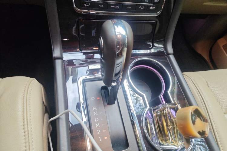 Used Lincoln Navigator 2016 3.5T AWD Gear Lever