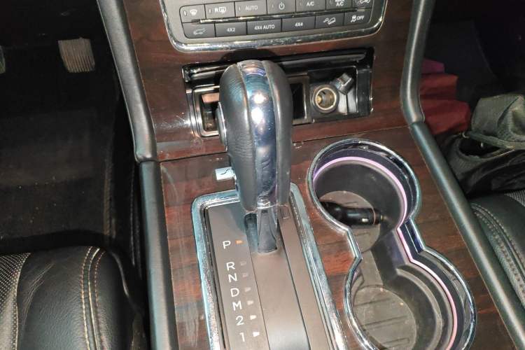 Used Lincoln Navigator 2016 3.5T AWD Gear Lever