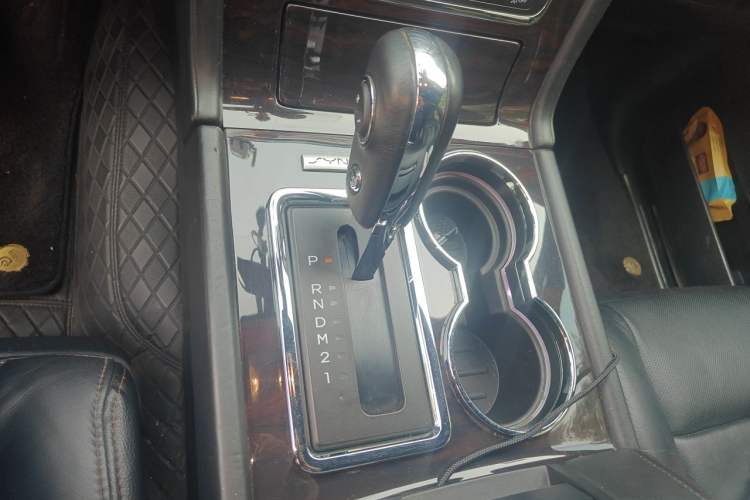 Used Lincoln Navigator 2016 3.5T AWD Gear Lever
