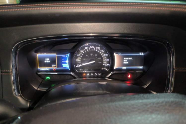 Used Lincoln Navigator 2016 3.5T AWD Instrument Cluster
