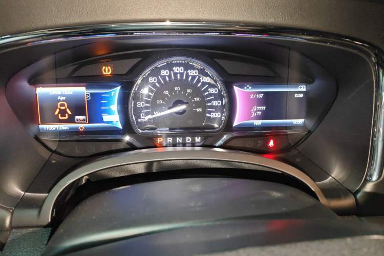 Used Lincoln Navigator 2016 3.5T AWD Instrument Cluster