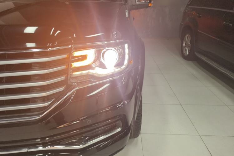 Used Lincoln Navigator 2016 3.5T AWD Left Front Headlight