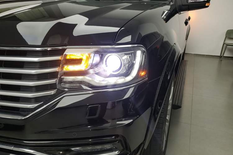 Used Lincoln Navigator 2016 3.5T AWD Left Front Headlight