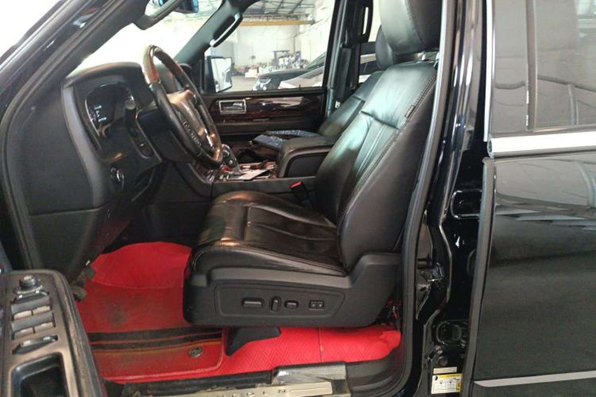 Used Lincoln Navigator 2016 3.5T AWD Left Front Seat