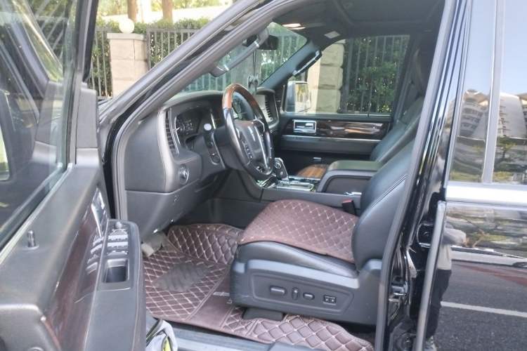 Used Lincoln Navigator 2016 3.5T AWD Left Front Seat