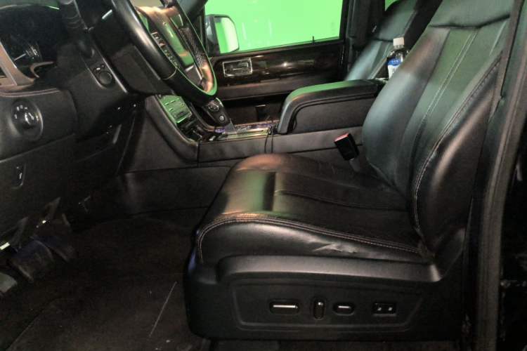 Used Lincoln Navigator 2016 3.5T AWD Left Front Seat