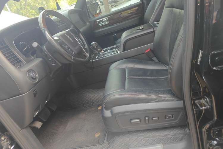 Used Lincoln Navigator 2016 3.5T AWD Left Front Seat
