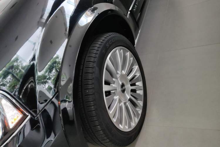 Used Lincoln Navigator 2016 3.5T AWD Left Front Wheel Hub