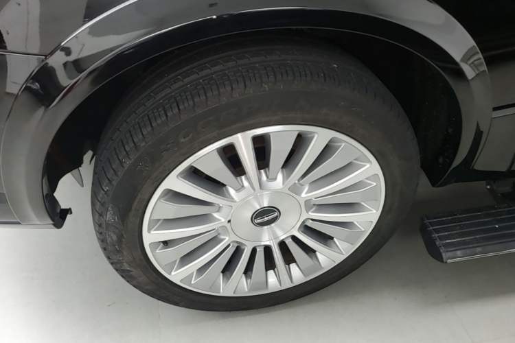 Used Lincoln Navigator 2016 3.5T AWD Left Front Wheel Hub