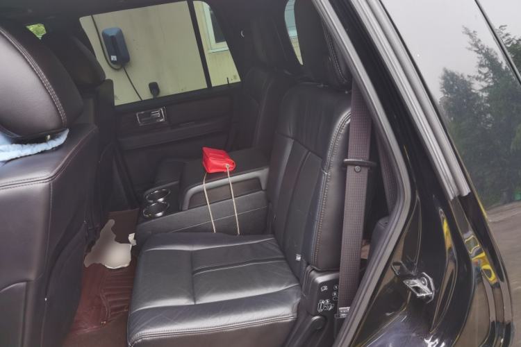 Used Lincoln Navigator 2016 3.5T AWD Left Rear Seat