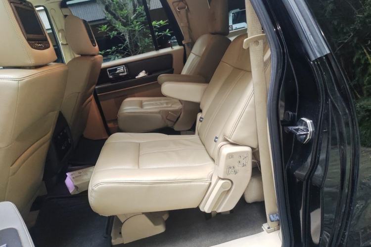 Used Lincoln Navigator 2016 3.5T AWD Left Rear Seat