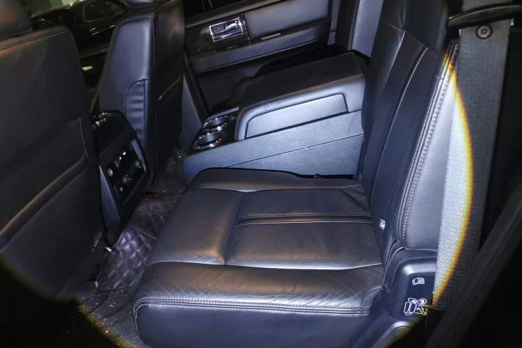 Used Lincoln Navigator 2016 3.5T AWD Left Rear Seat
