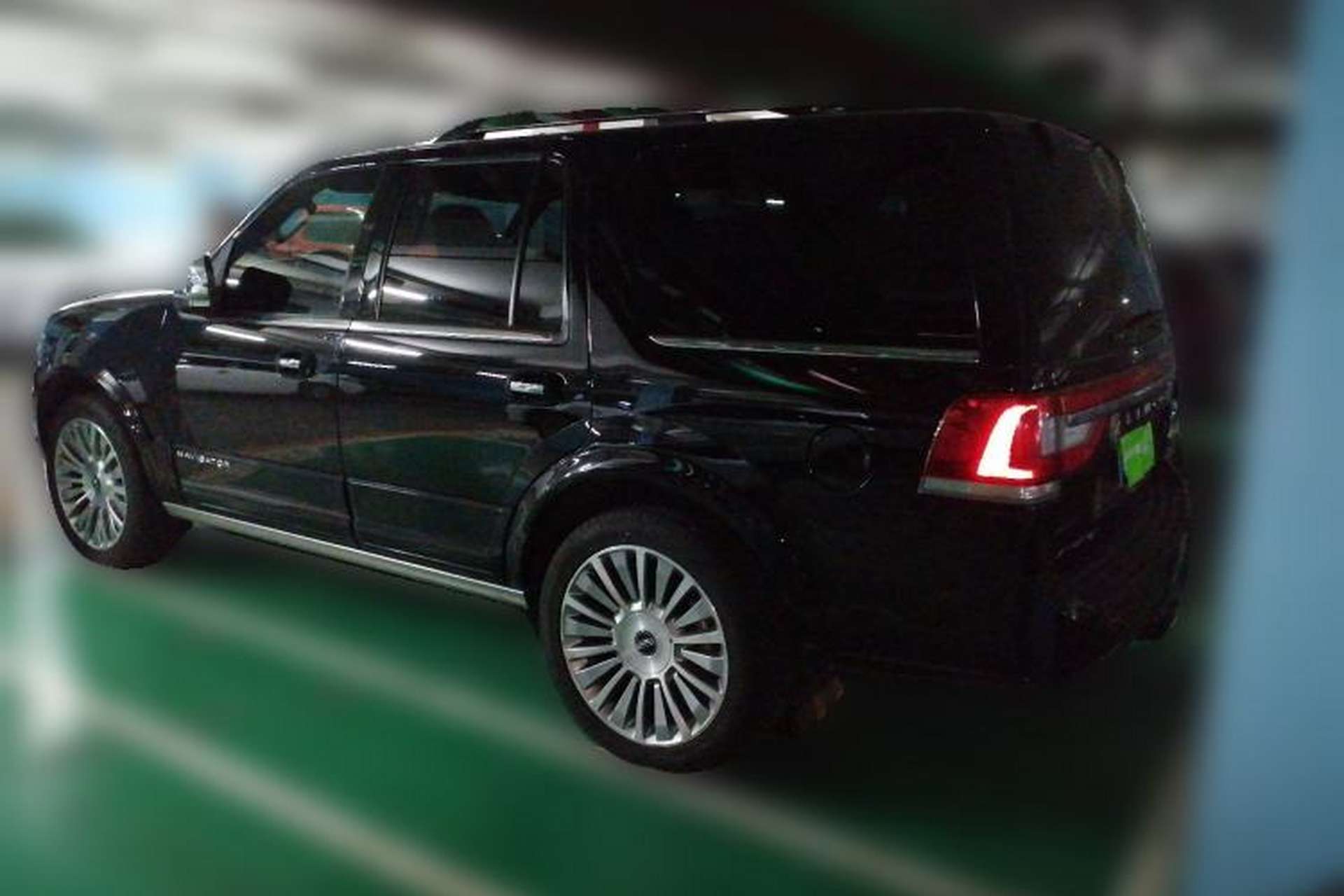 Used Lincoln Navigator 2016 3.5T AWD Rear Left 45 Deg